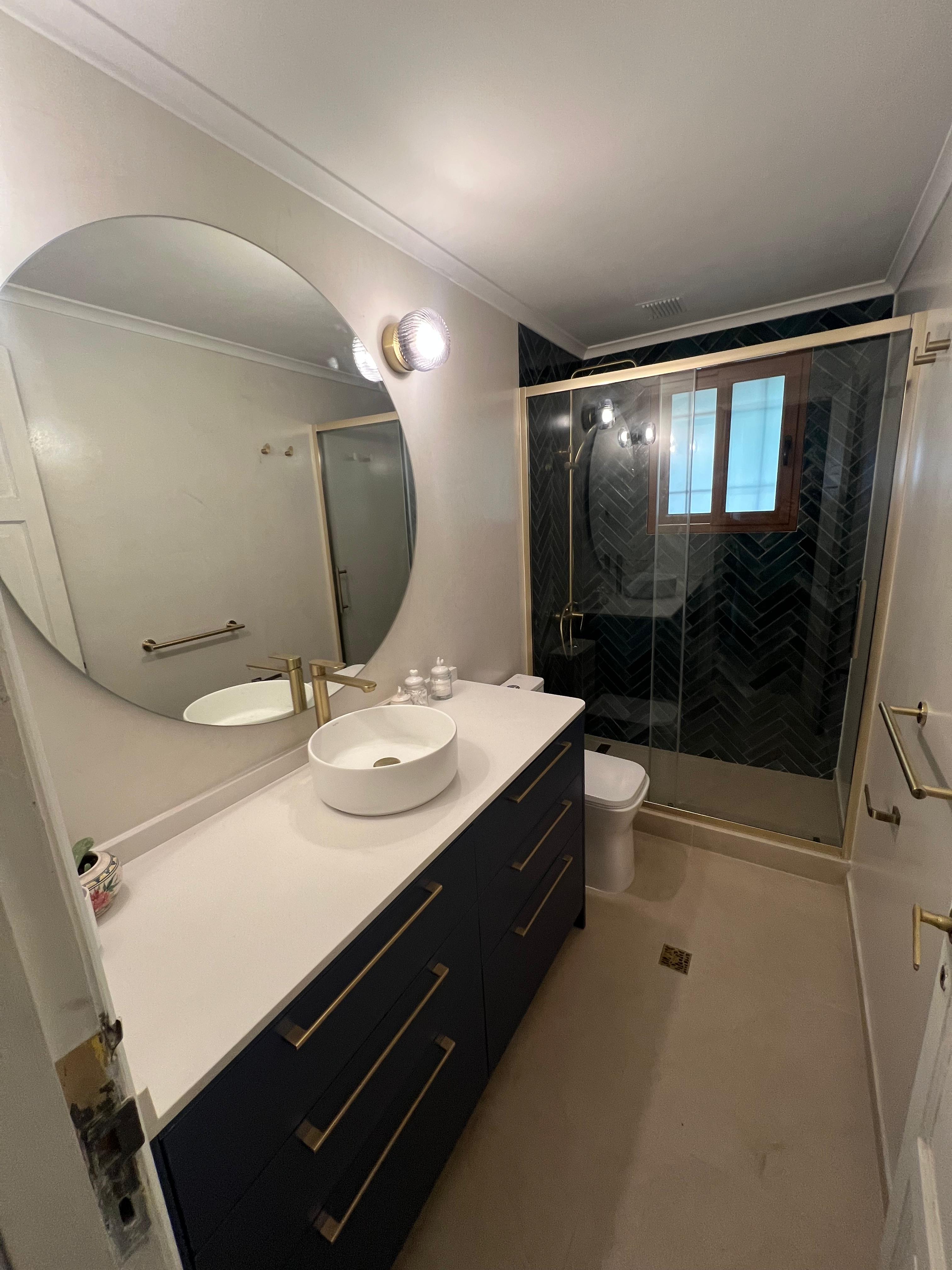 Proyecto Bagno Milano baño azul marino